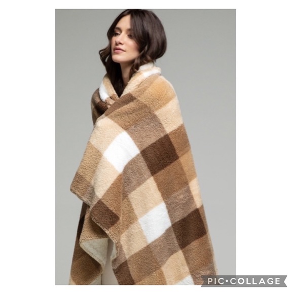 SHERPA BLANKET FOR CUDDLING  NWT - Picture 11 of 12